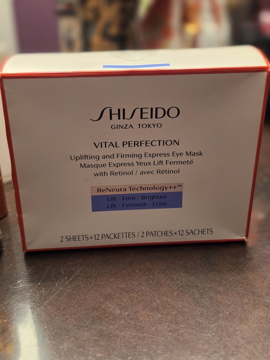 Shiseido Other - Shiseido Vital Perfection Uplifting Eye Mask - White with Red Trim NEW